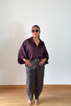 BLUSA SATINADA BERENJENA