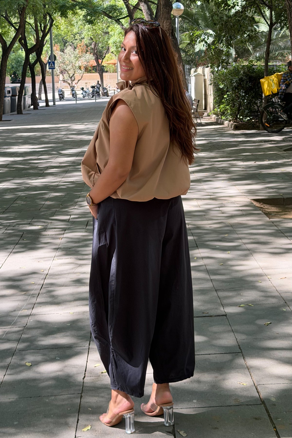 PANTALÓN BARREL NEGRO
